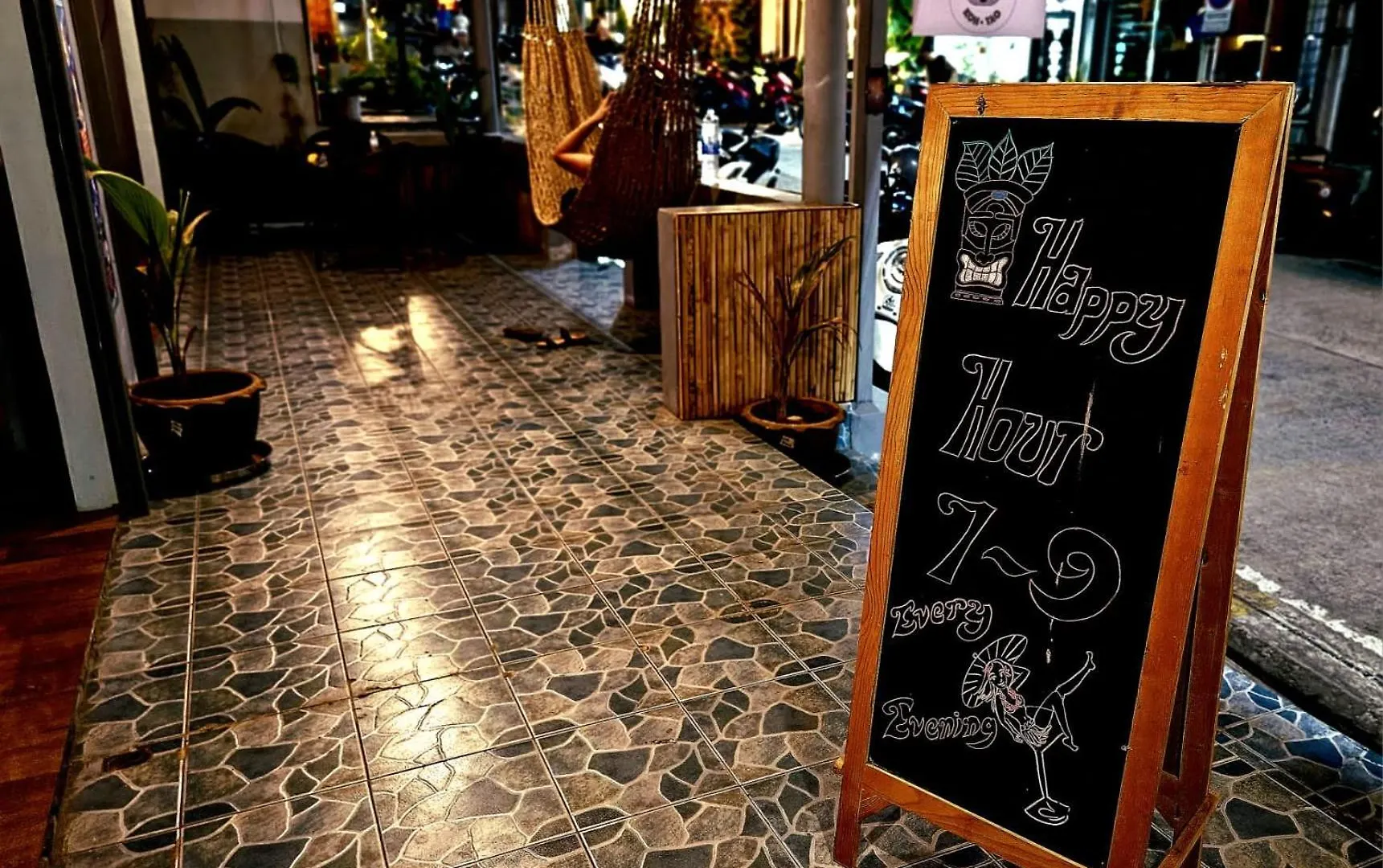 Tiki Tribe Bar & Hostel Ko Tao