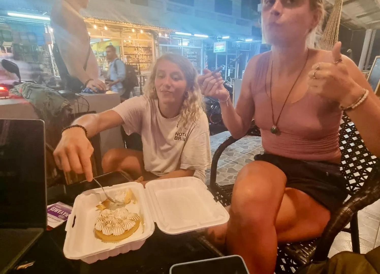 Tiki Tribe Bar & Hostel Ko Tao